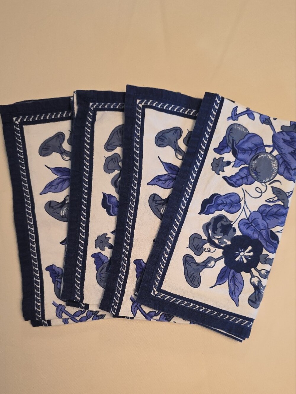 4 - 20x20 Williams Sonoma Cream and Blue Floral Napkins